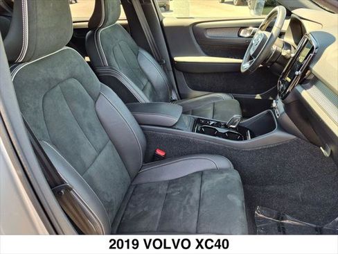 Used 2019 Volvo XC40 T5 R-Design AWD/4WD image 26