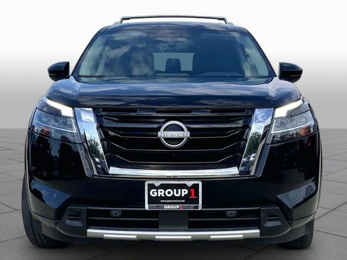 Used 2024 Nissan Pathfinder SL w/ SL Premium Package FWD image 4
