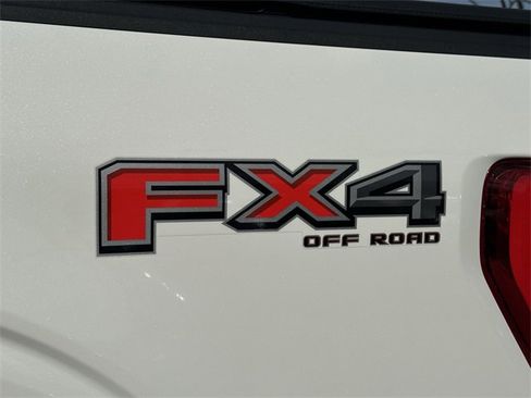 Used 2022 Ford F150 Lariat image 5