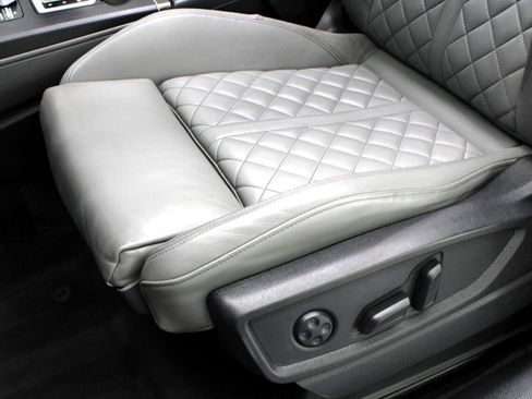 Used 2019 Audi SQ5 Premium Plus w/ Premium Plus Package image 34