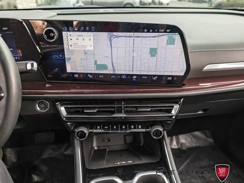 Used 2026 Chevrolet Traverse Z71 w/ Driver Confidence Package image 30