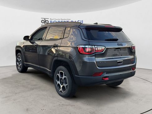 Used 2022 Jeep Compass Trailhawk image 3