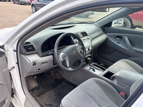 Used 2011 Toyota Camry LE w/ Fleet Convenience Pkg FWD image 10