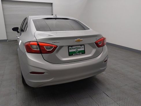 Used 2019 Chevrolet Cruze LT image 6