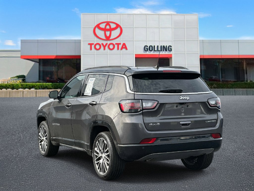 Used 2024 Jeep Compass Limited w/ Elite Group AWD/4WD image 4
