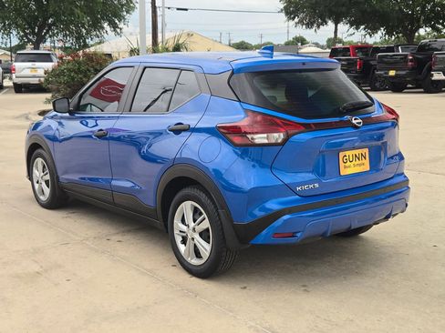 Used 2022 Nissan Kicks S FWD image 5