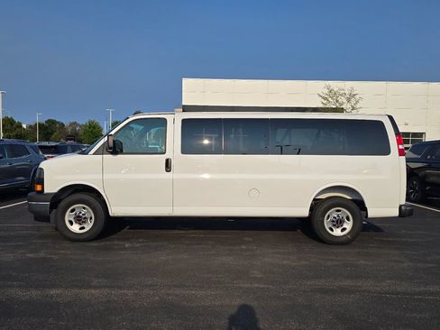 New 2026 GMC Savana 3500 LT w/ LT Preferred Equipment Group RWD image 9