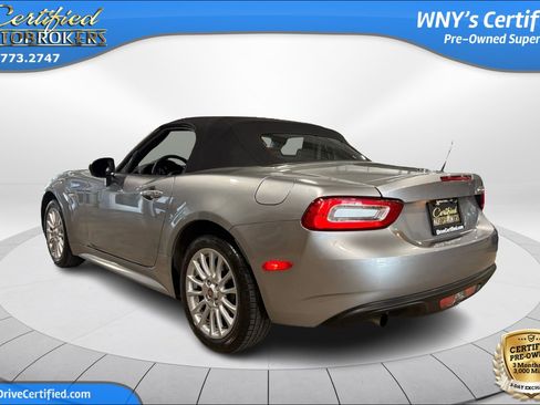 Used 2017 FIAT 124 Spider Classica RWD image 8