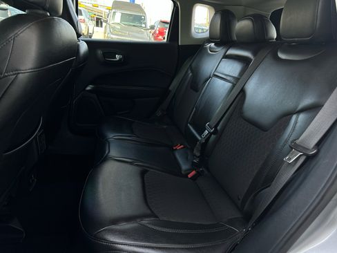 Used 2018 Jeep Compass Latitude w/ Popular Equipment Group image 10