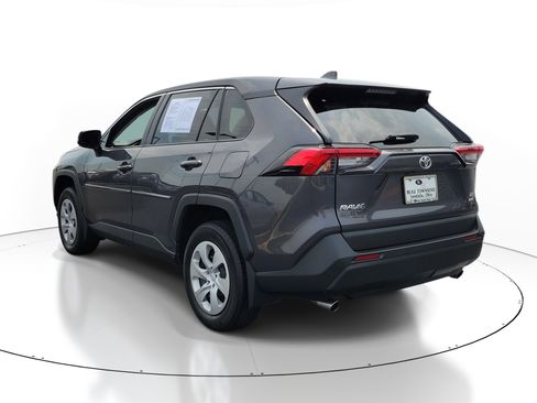 Used 2024 Toyota RAV4 LE AWD/4WD image 3