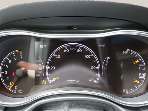 Used 2019 Jeep Grand Cherokee Limited AWD/4WD image 30