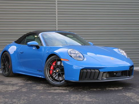 New 2026 Porsche 911 Carrera 4 GTS image 7