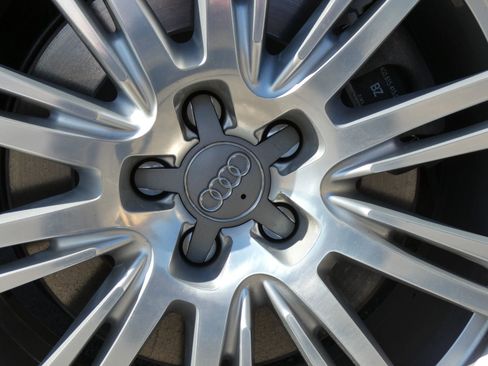 Used 2015 Audi A8 L 4.0T image 23