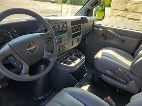 New 2025 GMC Savana 3500 w/ Power Convenience Package image 19