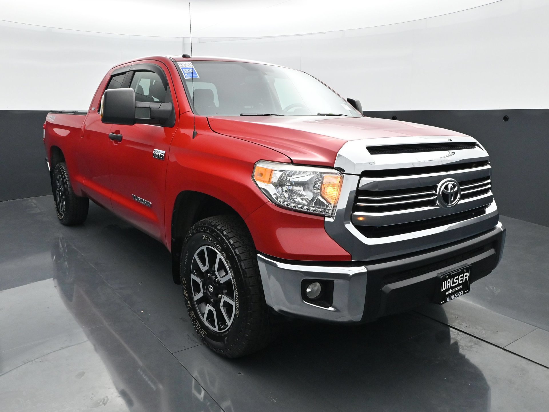 Used 2017 Toyota Tundra SR5 w/ TRD Off Road Package AWD/4WD image 11