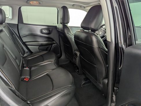 Certified 2020 Jeep Compass Latitude image 30