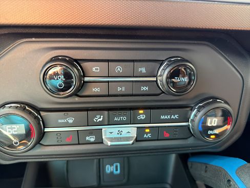 Used 2023 Ford Bronco Outer Banks AWD/4WD image 15