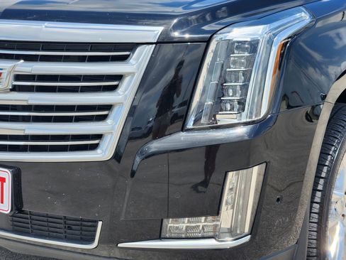 Used 2020 Cadillac Escalade ESV Platinum AWD/4WD image 8