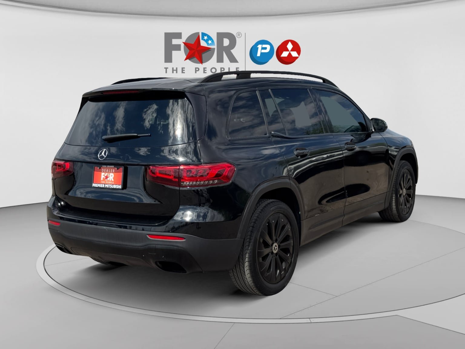 Used 2021 Mercedes-Benz GLB 250 w/ Premium Package image 6