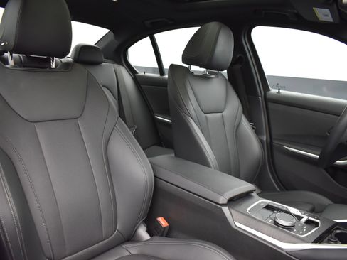 Used 2024 BMW 330i Sedan image 18