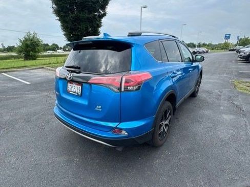 Used 2017 Toyota RAV4 SE w/ Power Special Value Package AWD/4WD image 5