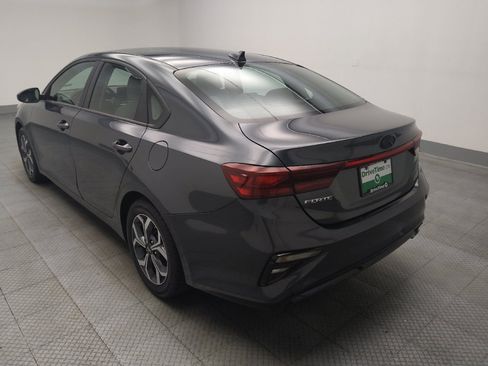 Used 2020 Kia Forte LXS FWD image 5