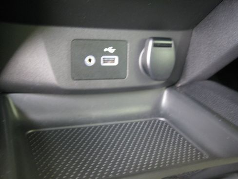 Used 2021 Nissan Rogue Sport SV FWD image 24