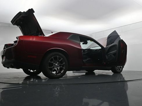 Used 2018 Dodge Challenger GT AWD/4WD image 39