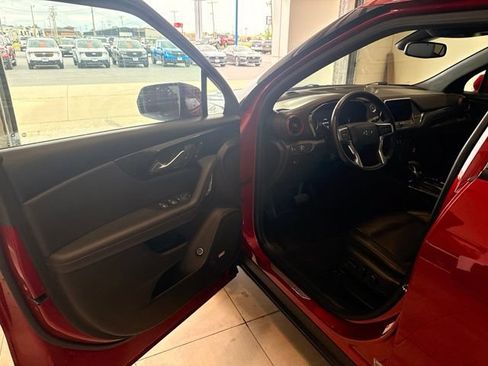 Used 2021 Chevrolet Blazer RS w/ Enhanced Convenience Package FWD image 10