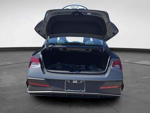 New 2026 Hyundai Elantra Sport FWD image 17