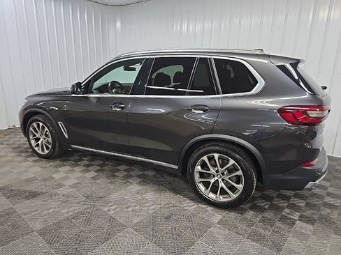 Used 2021 BMW X5 xDrive40i w/ Premium Package AWD/4WD image 4