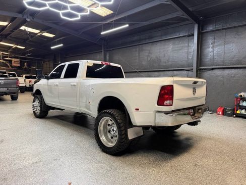 Used 2014 RAM 3500 Tradesman w/ Chrome Appearance Group AWD/4WD image 6