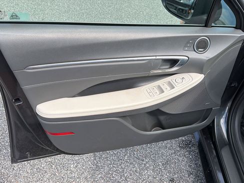 Used 2023 Hyundai Sonata Limited FWD image 16