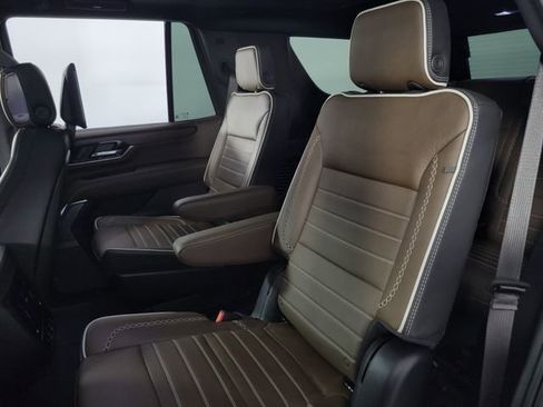 Used 2025 GMC Yukon Denali Ultimate image 17