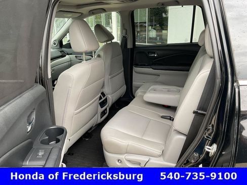 Used 2016 Honda Pilot Touring image 28