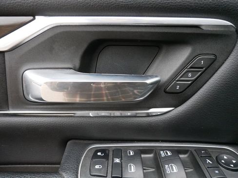 Used 2022 RAM 1500 Laramie image 36