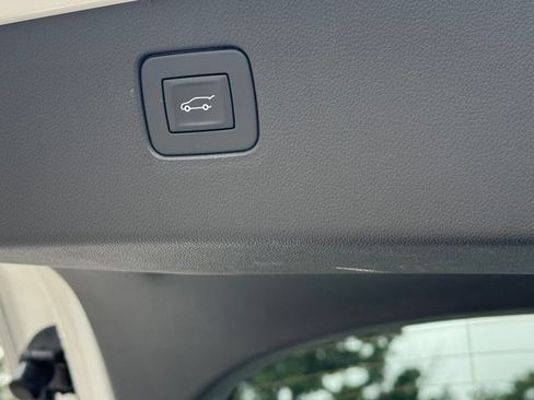Used 2025 Buick Envista Sport Touring w/ Convenience I Package FWD image 6