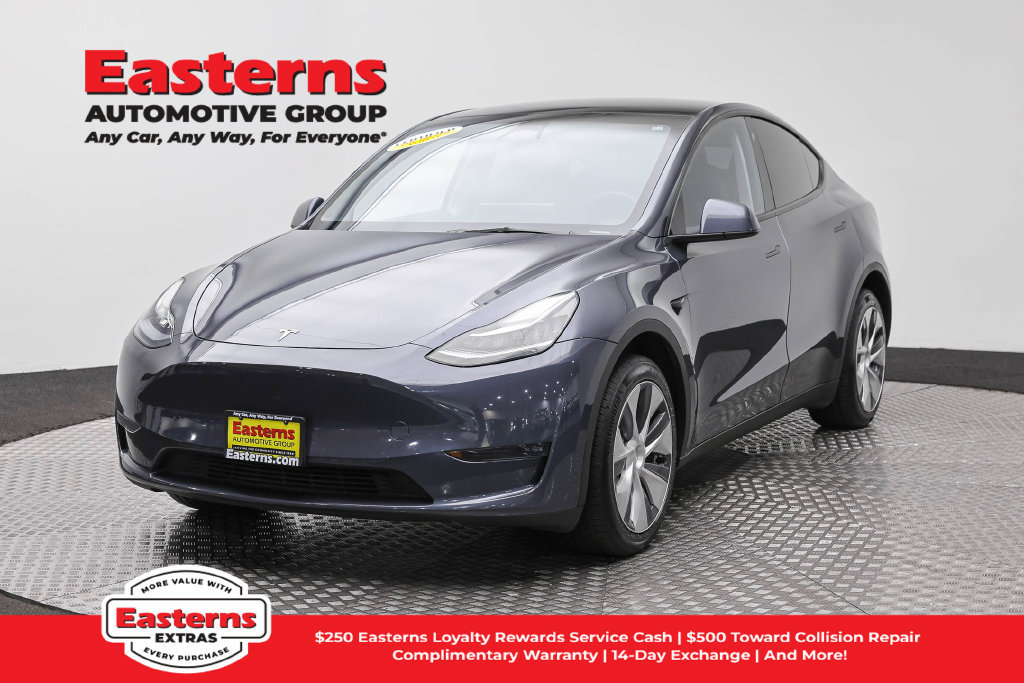 Used 2023 Tesla Model Y Long Range AWD/4WD image 1