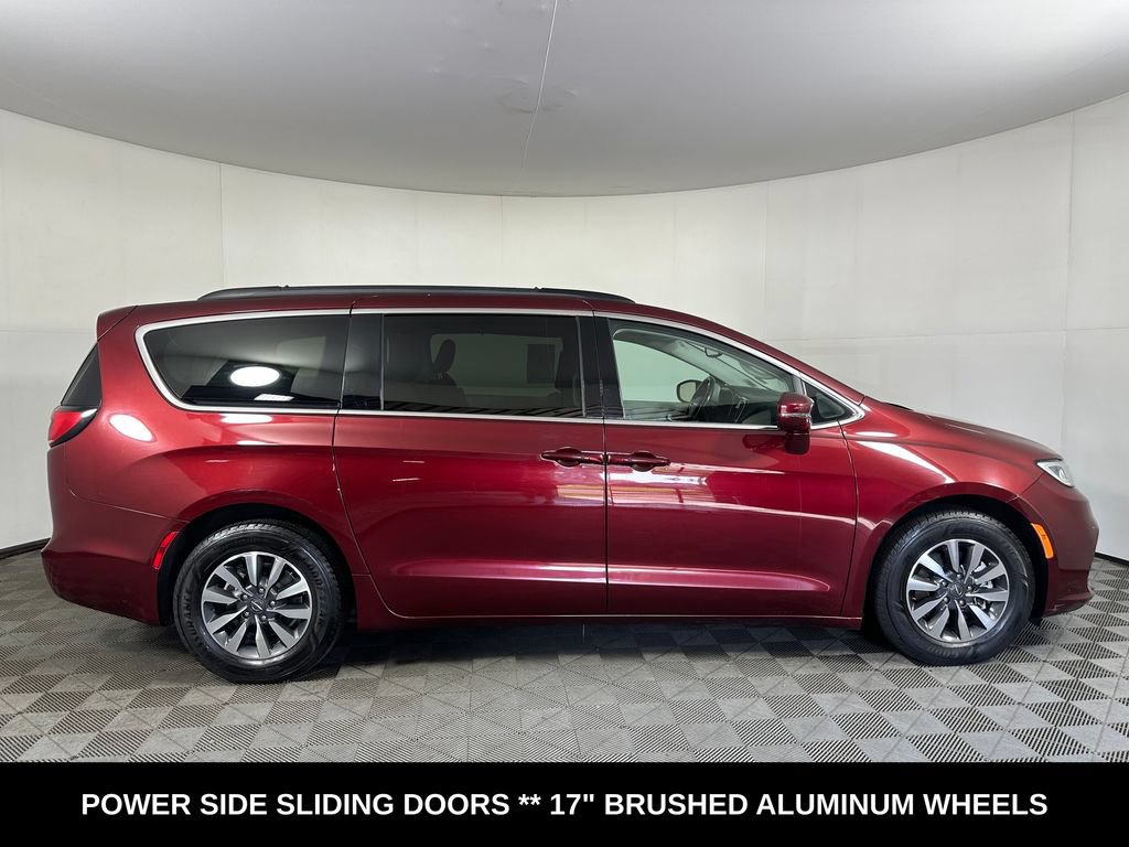Used 2021 Chrysler Pacifica Touring w/ Cold Weather Group FWD image 6