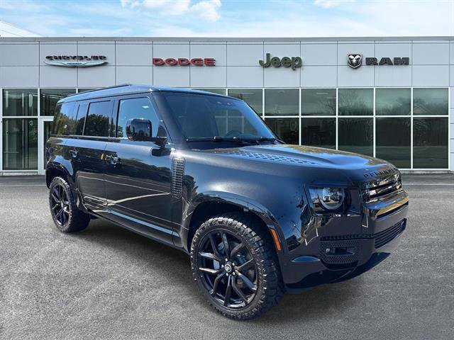 Used 2023 Land Rover Defender 110 X-Dynamic SE AWD/4WD image 1