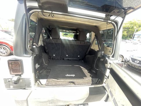 Used 2014 Jeep Wrangler Unlimited Sport w/ Quick Order Package 24S AWD/4WD image 19