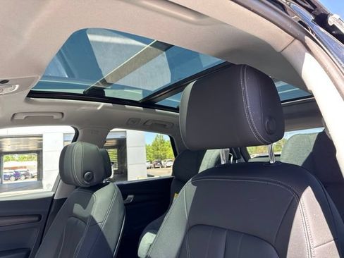 Certified 2023 Audi Q5 2.0T Premium w/ Convenience Package AWD/4WD image 6