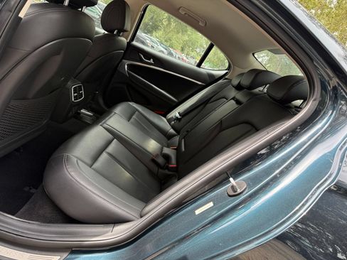 Used 2025 Genesis G70 2.5T AWD/4WD image 37