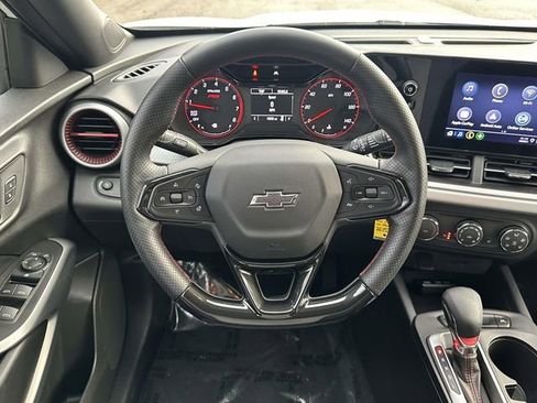 Used 2024 Chevrolet Trax RS w/ Driver Confidence Package image 20