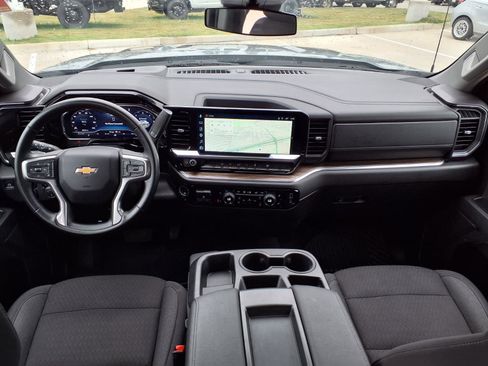 Used 2025 Chevrolet Silverado 1500 LT RWD image 10
