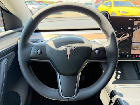 Used 2023 Tesla Model Y Long Range AWD/4WD image 20