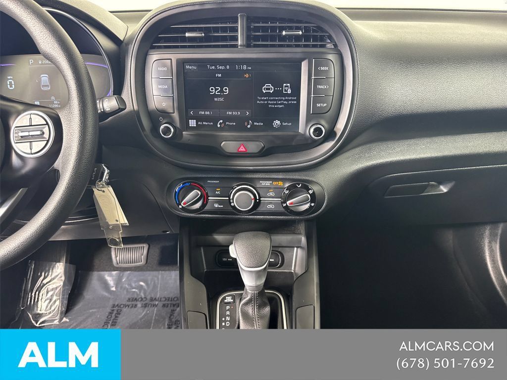 Used 2025 Kia Soul LX w/ LX Technology Package FWD image 31