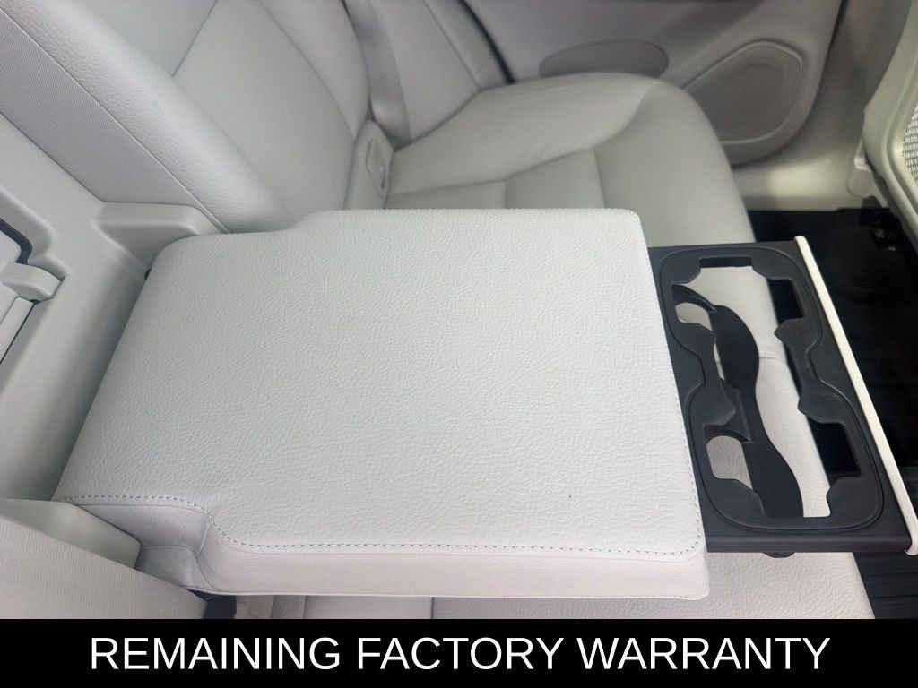 Used 2024 Volvo XC60 T8 Plus w/ Protection Package Premier AWD/4WD image 13
