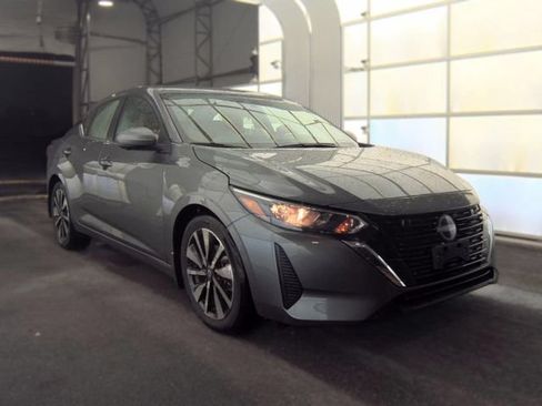Used 2025 Nissan Sentra SV w/ SV Premium Package FWD image 11