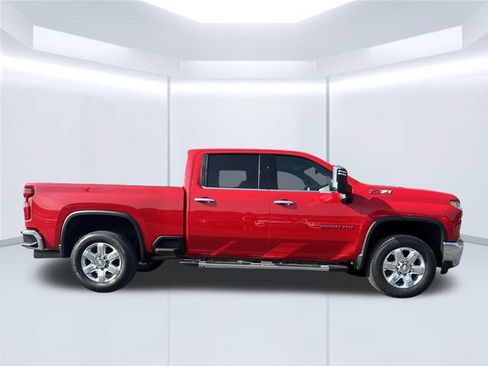 Used 2022 Chevrolet Silverado 2500 LTZ w/ LTZ Premium Package AWD/4WD image 12